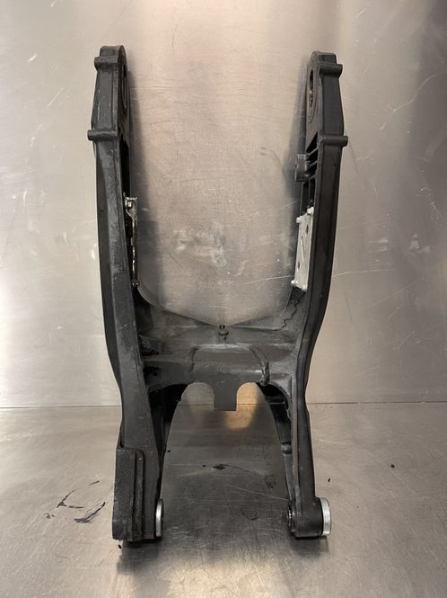 Hovedbilde Yamaha MT 09 2019 Svingarm 