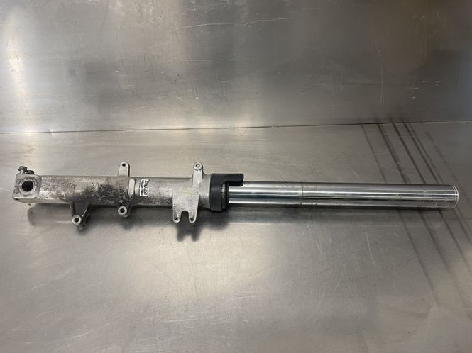 Hovedbilde Honda CBR 1100XX 2000 Gaffelbein høyre