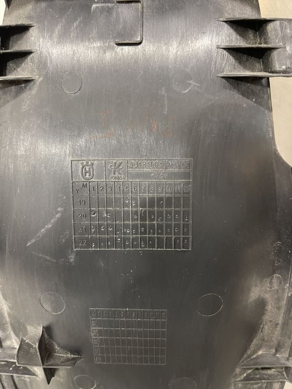Suzuki GSX-F 600 2002 Underdeksel bak 