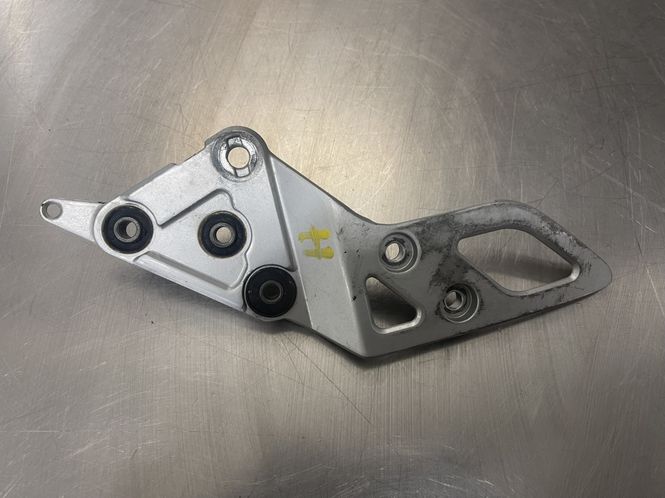 Hovedbilde Suzuki GSX-F 650 2009 Brakett fothviler fører høyre