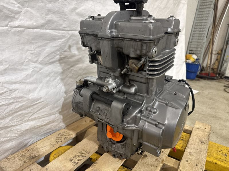 Kawasaki ER5 2001 Motor