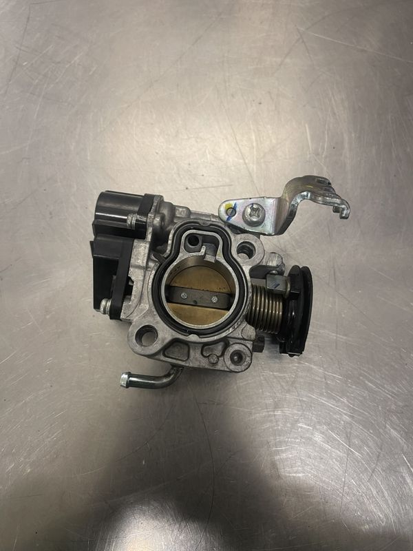 Yamaha MT125 2023 Gasspjeld 