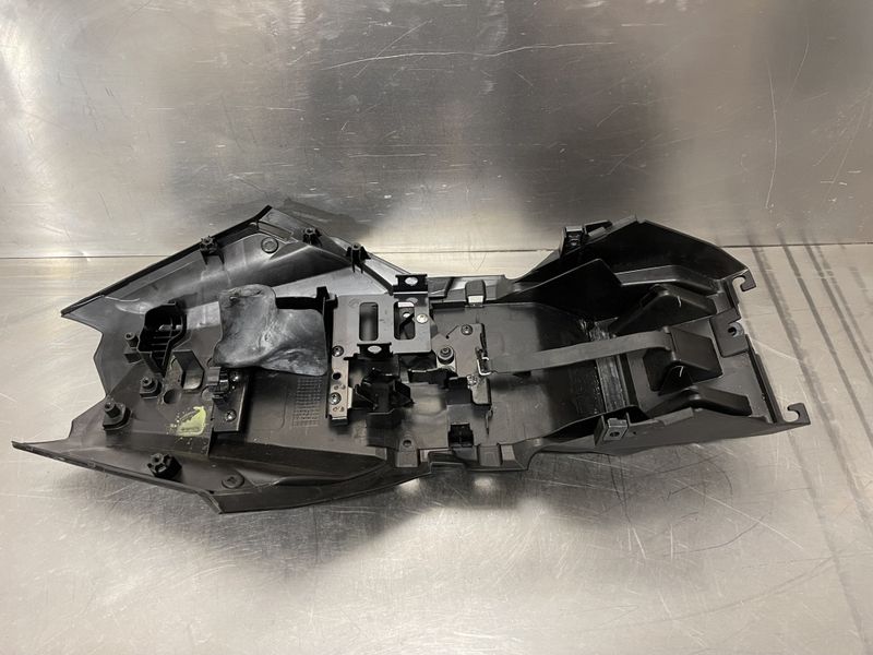 Kawasaki Z125 2024 Underkåpe/baterikkase