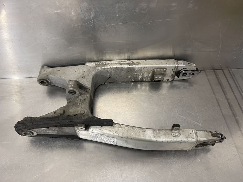Honda CBR 600F 1999 Baksving