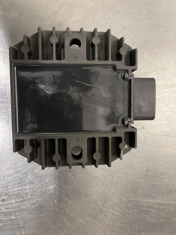Kawasaki Z125 2024 Spenningsregulator