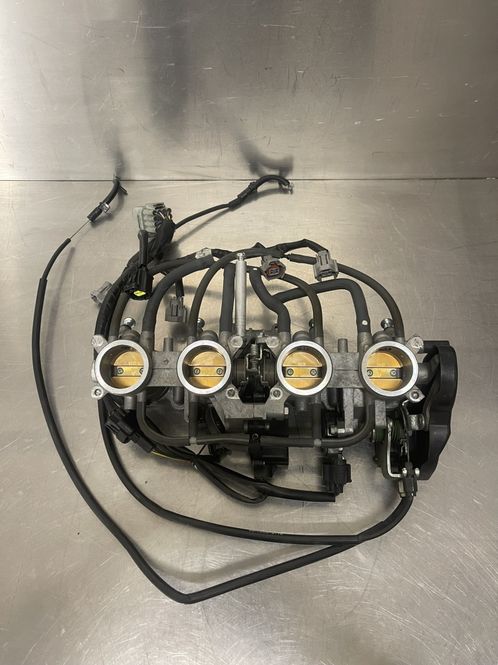 Hovedbilde Yamaha FZ8-S 2014 Gasspjeld