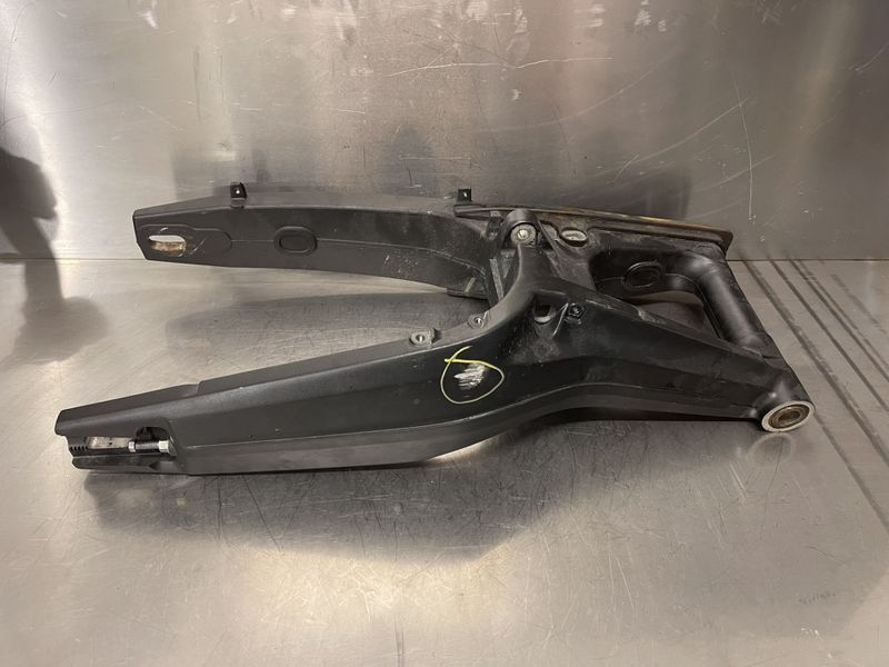 Honda CB 650RA 2020 Baksving