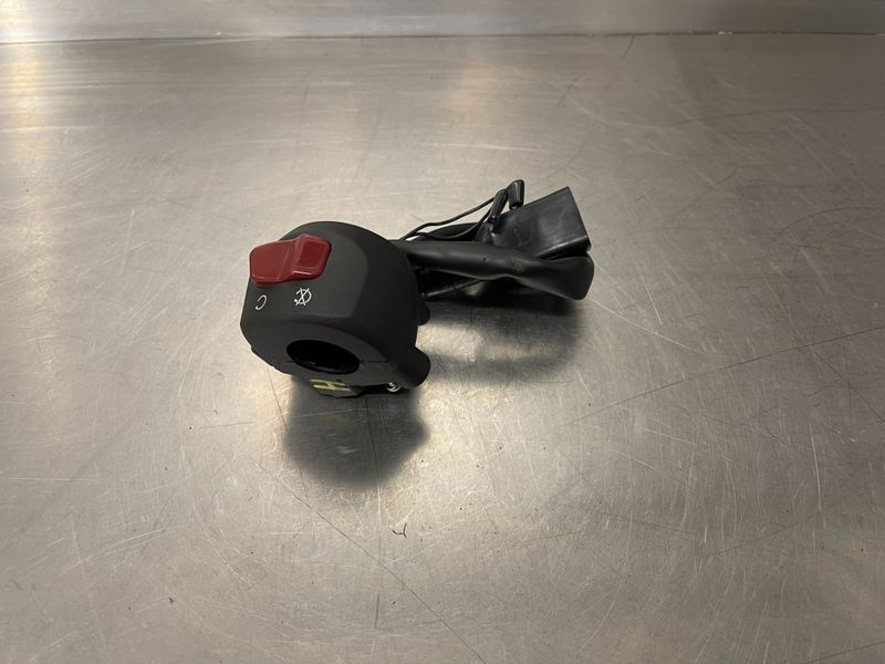 Suzuki GSX-S 125 2023 Bryterpanel høyre
