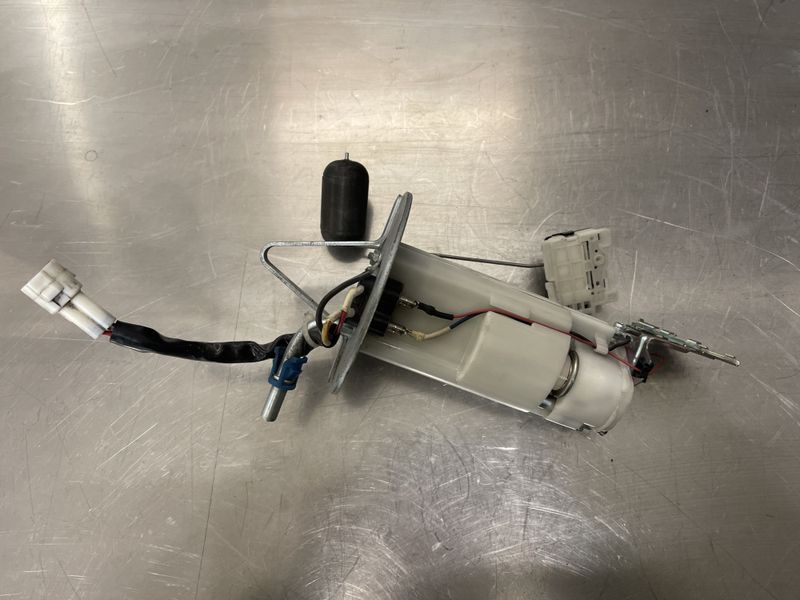 Suzuki GSXR 600 K8 Bensinpumpe