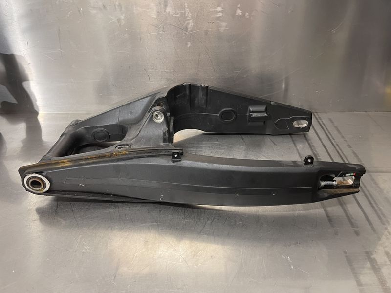 Honda CB 650RA 2020 Baksving