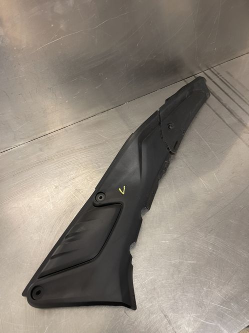 Hovedbilde Yamaha MT125 2020-2025 Kåpe venstre under sal 