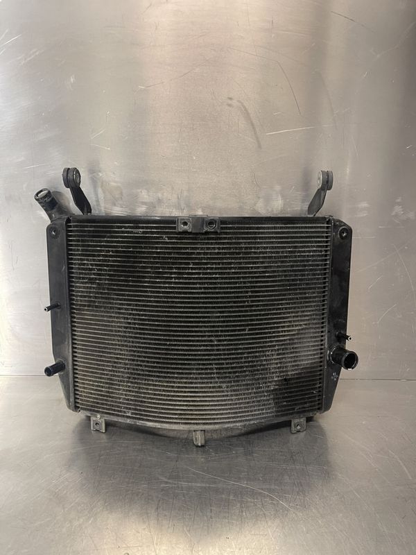 Yamaha FJR 1300 2009 Radiator