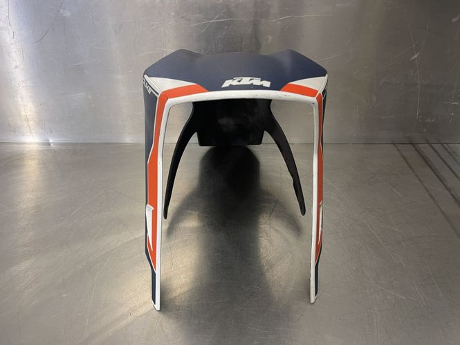 Hovedbilde KTM Duke 125 2017 Framskjerm 