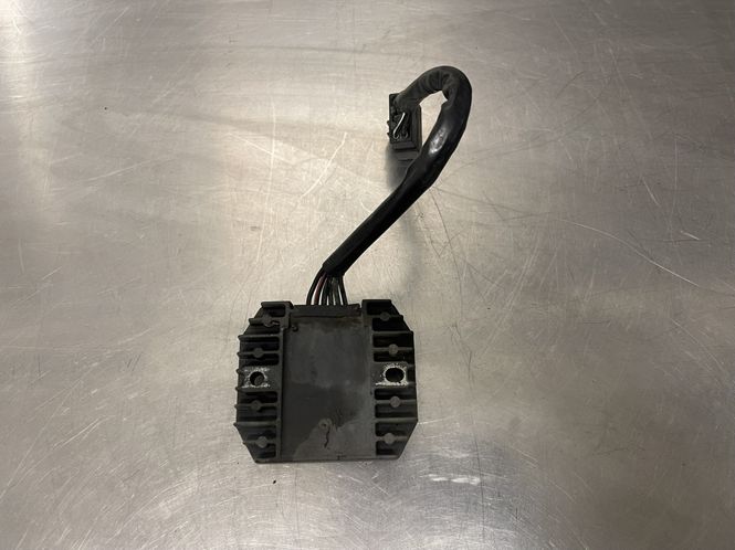 Hovedbilde Kawasaki Ninja ZX-6R 1998 Spenningsregulator