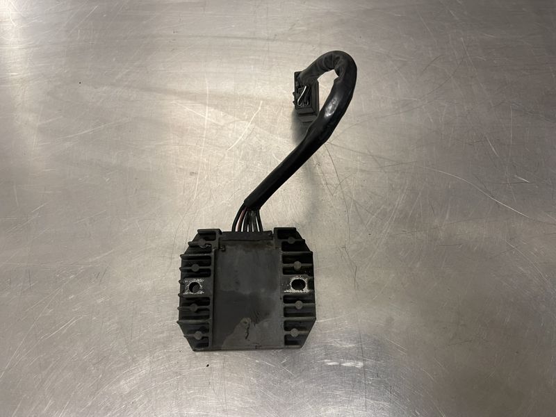 Kawasaki Ninja ZX-6R 1998 Spenningsregulator